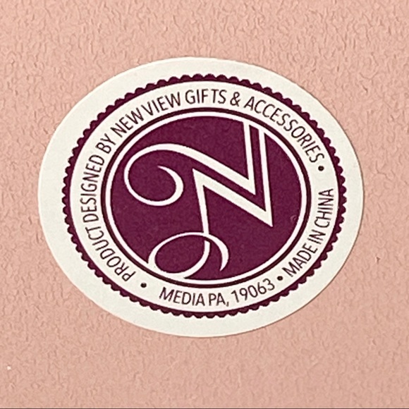 Clip Frame with Morse Code Bracelet “Loved” - Picture 7 of 7